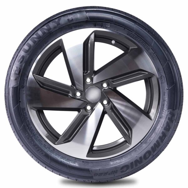 Llanta NP226 205/60R15 91V Sunny - Image 2